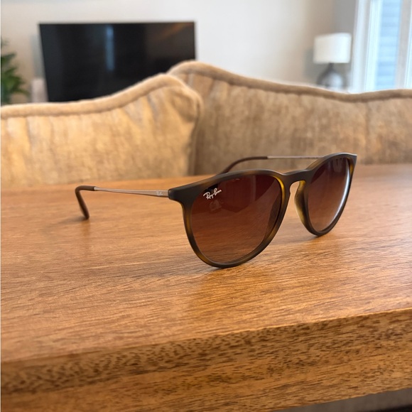 NEW Ray-Ban Erika Tortoise brown Sunglasses - Picture 3 of 4